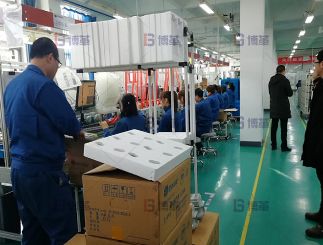 采用雙邊流水線，節約空間，電子組裝材料水蜘蛛配送。